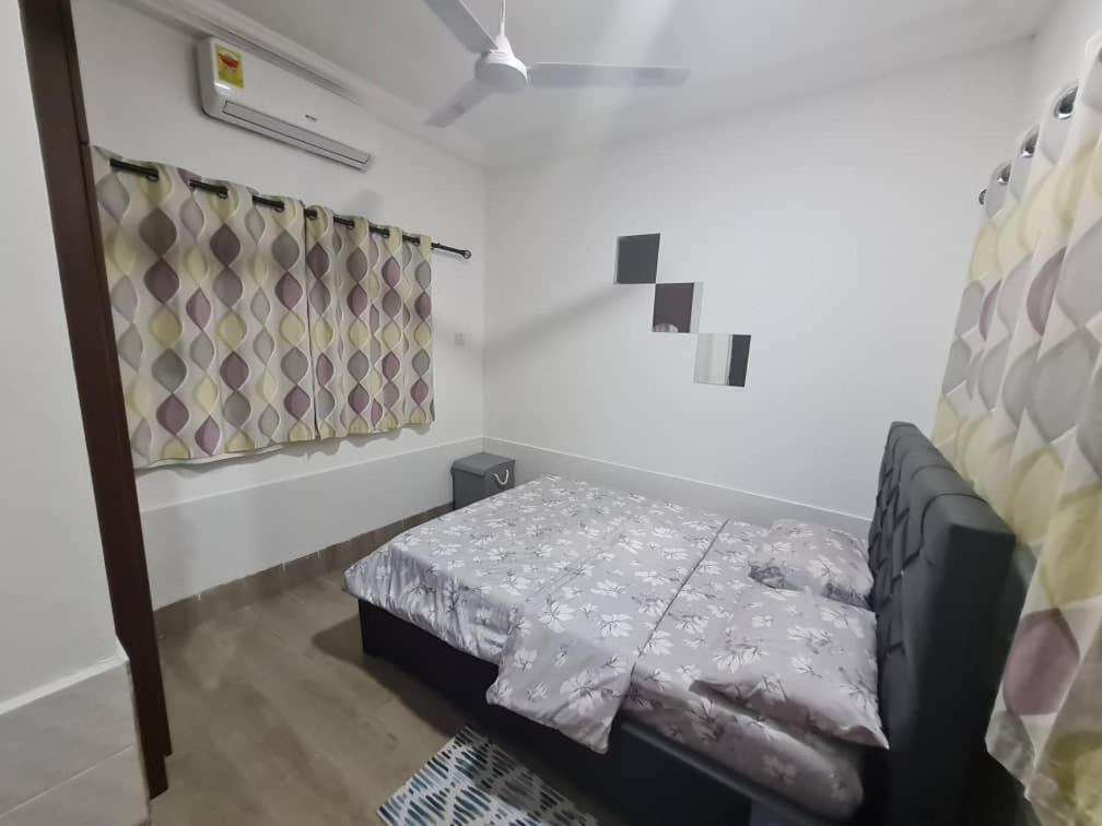 Nesta Barron -Home Away From Home North Legon 外观 照片